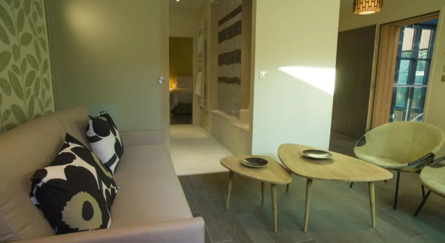Люкс с видом на сад Eden Lodge Paris