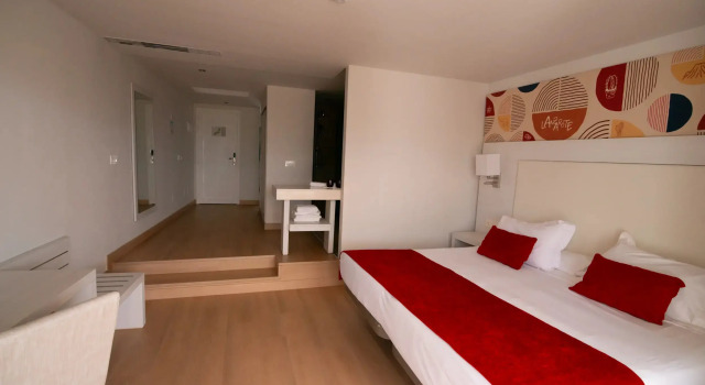 Полулюкс Family SENTIDO Aequora Lanzarote Suites