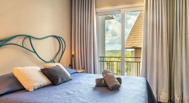 Двухместные апартаменты с балконом и с видом на сад Stay Home Luxo Gramado | 1min Rua Coberta | Ar Cond | Premium