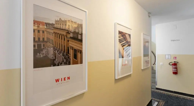 Zwischen Schönbrunn und dem City Center. Apt. 39, Забронировать Отель Вена Австрия, рядом с Ленгенфельдгассе