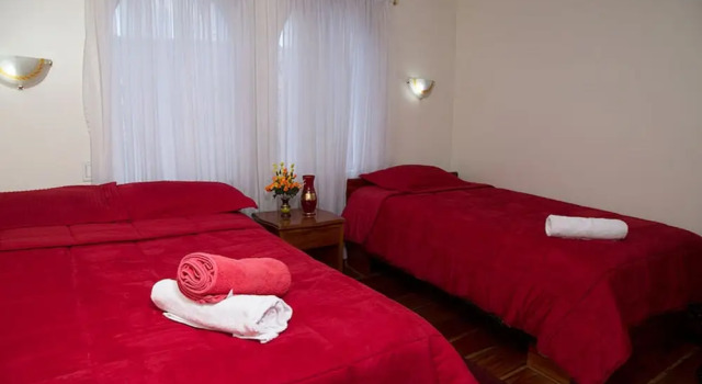 Трёхместный семейный номер Standard Hotel Plaza del Teatro