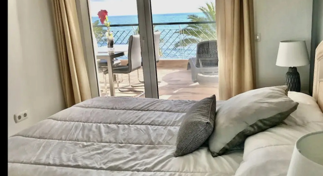 Апартаменты с 2 комнатами с балконом и с видом на море Mi Capricho, Luxury Apartment