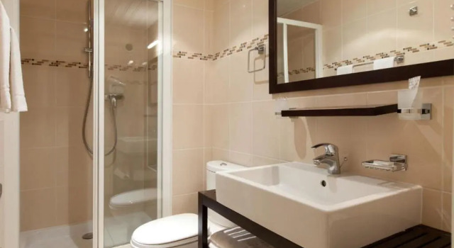 Трёхместный номер Cosmotel Hotel