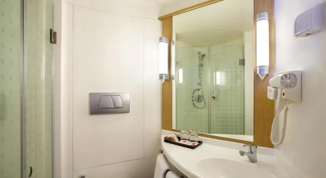 Двухместный номер Superior Ibis Manado City Center Boulevard