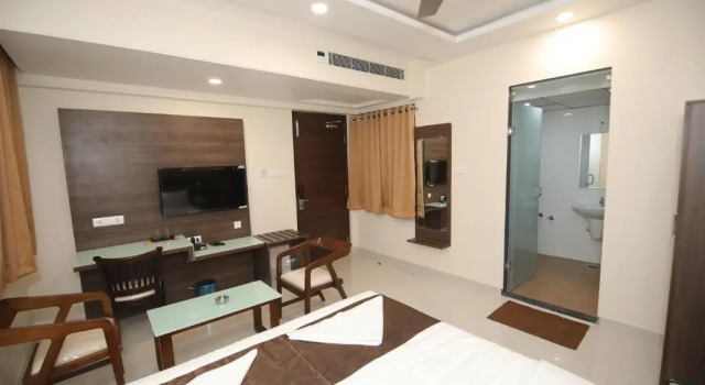 Номер Deluxe HOTEL SHRINGAR PALACE