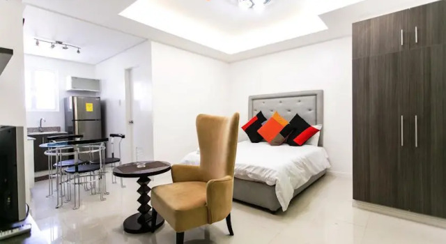 JMM Apartment Suites, Book Lejlighed Hoteller i Malate med pool, Swimmingpool