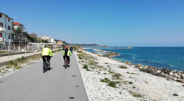 Апартаменты Sole & Querce Apartments- Bike Friendly with garage