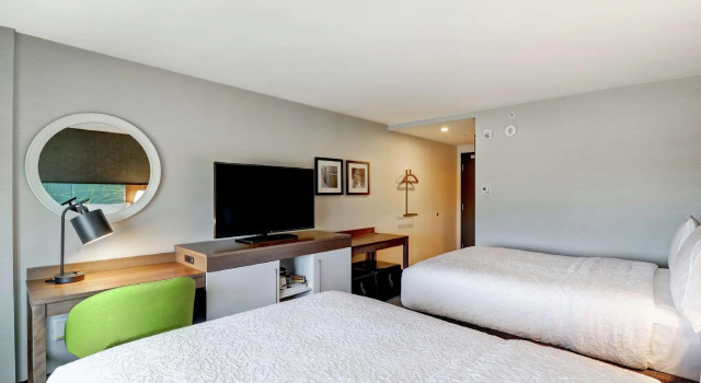 Четырёхместный номер Standard Hampton Inn St. Catharines Niagara
