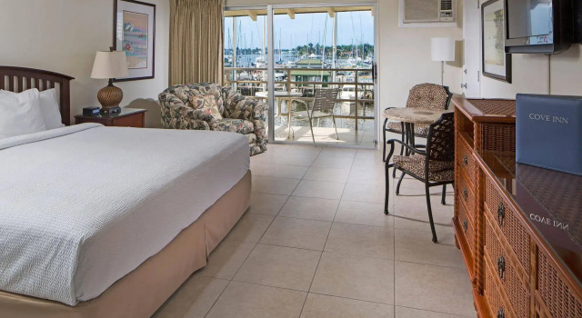 Cove Inn on Naples Bay, Rezerwuj Hotel Naples Southwest Florida