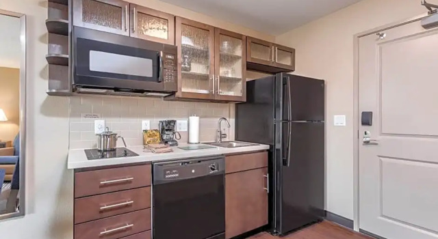 Двухместный номер Standard Candlewood Suites Eau Claire I-94 by IHG