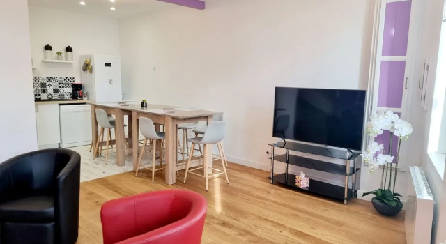 Grande Maison de Ville Rénovée Avec Cour Intérieure, Rezerwuj Hotel Hotele w Angouleme ze śniadaniem, Śniadanie