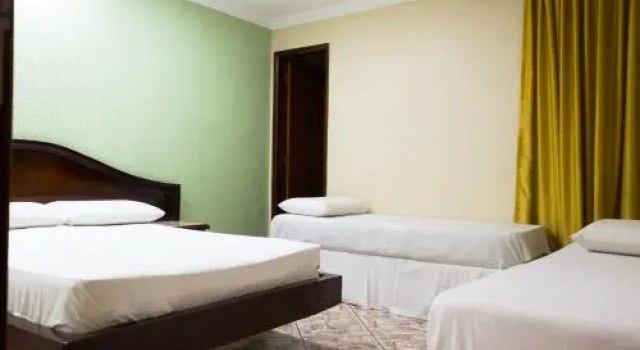 Hotel Valadares, Забронировать Отель South Wing Бразилиа, рядом с Городской парк имени Сары Кубичек