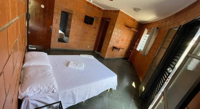 Hotel Linda, Забронировать Отель Салту штат Сан-Паулу