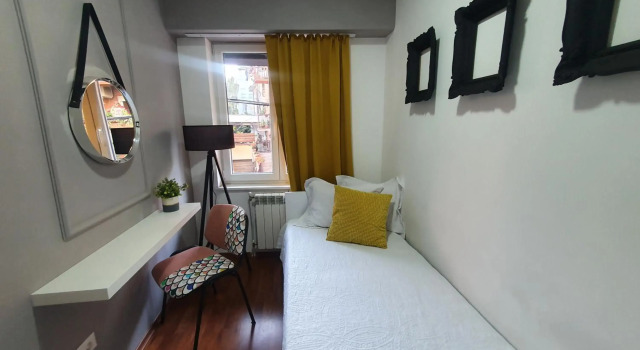 Central 2 bedroom apartment