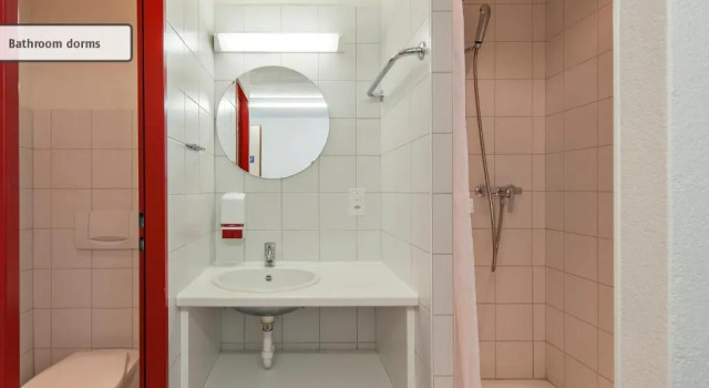 Кровать в общем номере All In One Hotel - Inn Lodge / Swiss Lodge