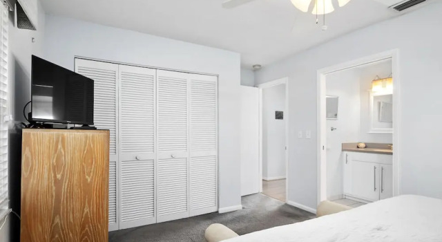 Апартаменты Comfort The Ringling Beach House