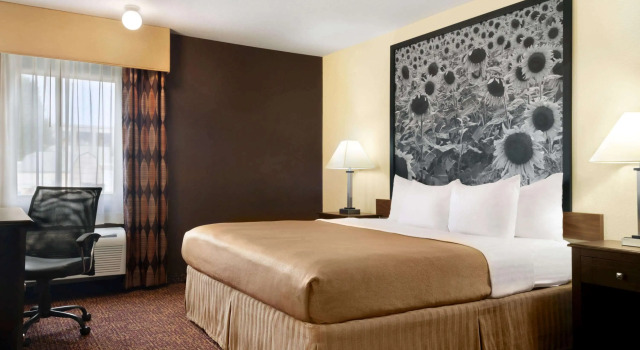 Travelodge Des Moines, Varaa Hotelli Des Moines Iowa