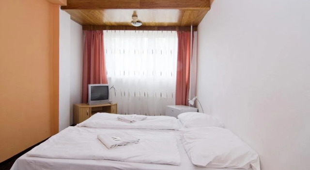 Hotel Atlas, Reserva ahora Hotel Slaný Bohemia Central
