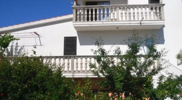 Apartments Miki Rogoznica