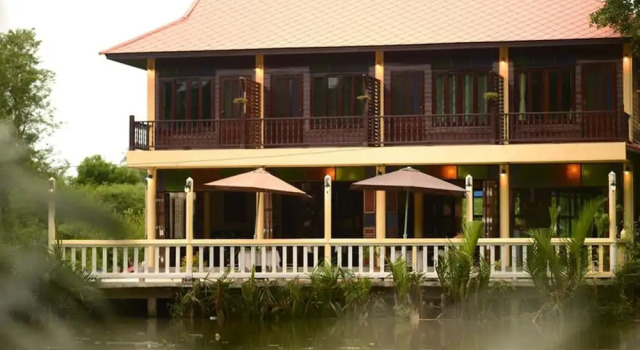 River Jam Amphawa