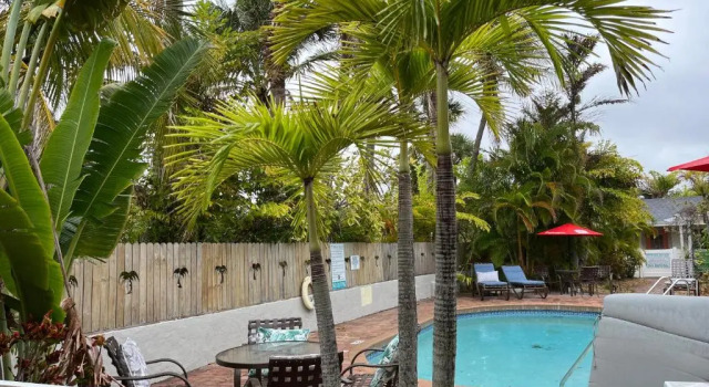 Вилла An Island Getaway at Palm Tree Villas