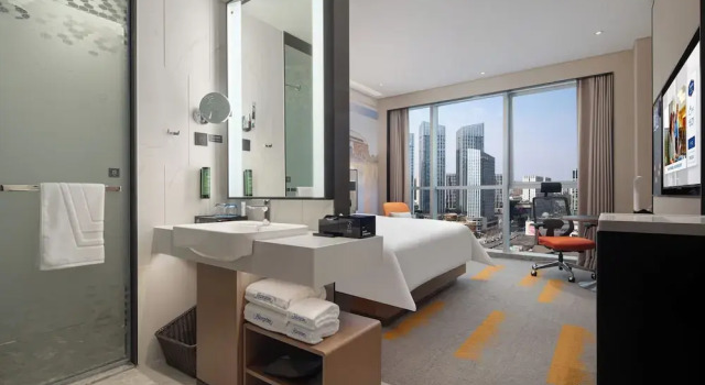 Номер Superior HamptonHiltonChengduRailwayNorthStation
