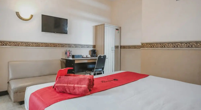 RedDoorz Plus @ Tanjung Karang Lampung 2, Rezerwuj Hotel Bandar Lampung Sumatra