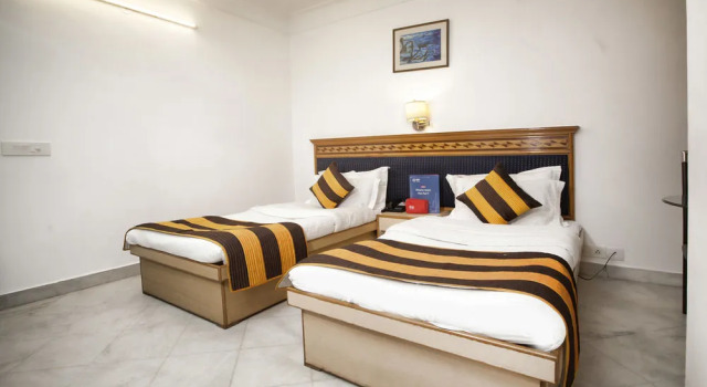 OYO 8761 Hotel Mall View