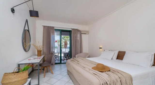Номер Standard Phoenix Beach Hotel