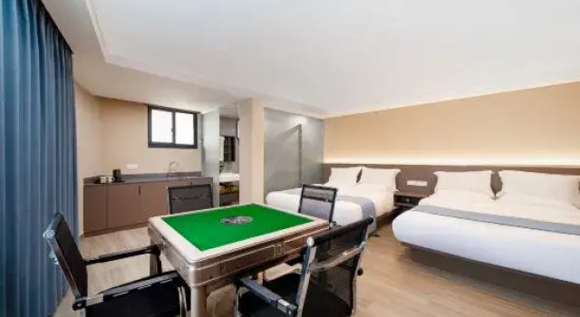 Кровать в общем номере Xiangshan Renshan Minghai Homestay (Dasha Beach)