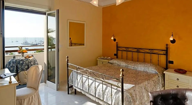 Номер Standard с балконом и с видом на море Hotel Mediterraneo