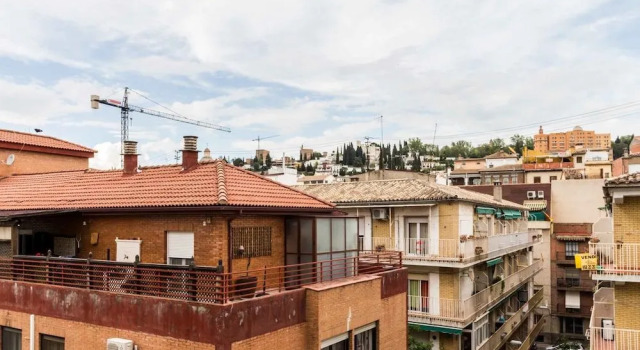 Paseo del Salón, Забронировать Апартаменты/квартира Гранада Granada Province, рядом с Базилика Сан-Хуан-де-Диос