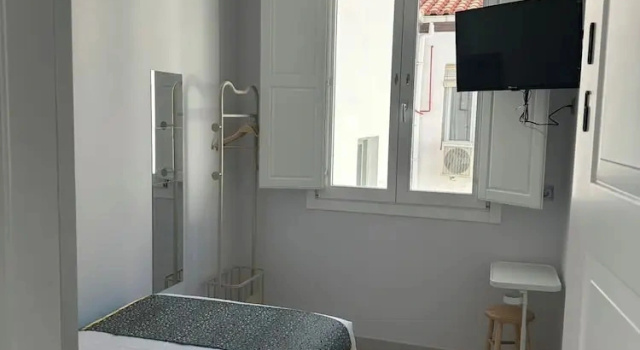 Hostal Palacio Leganitos, Забронировать Хостел Мадрид Провинция Мадрид, рядом с Здание Compania Colonial