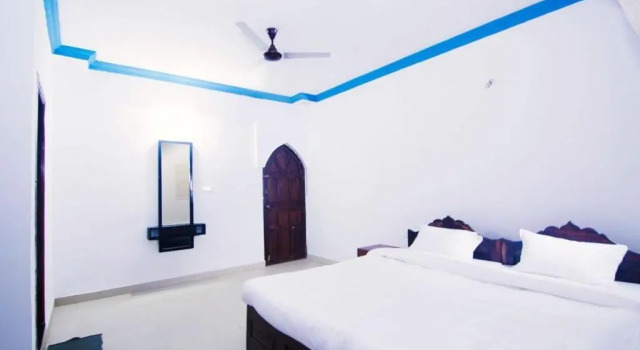Cherry Olive Courtyard, Prenota Hotel Candolim 