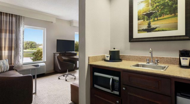 Hampton Inn & Suites Montgomery-EastChase, Varaa Hotelli Montgomery Alabama