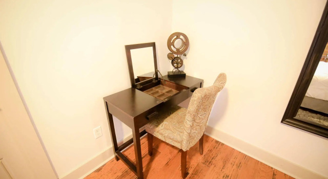 Hosteeva French Quarter Suite & Balcony