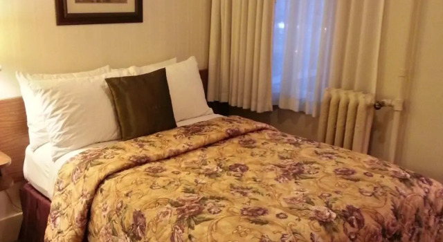Номер Superior Kingston Hotel