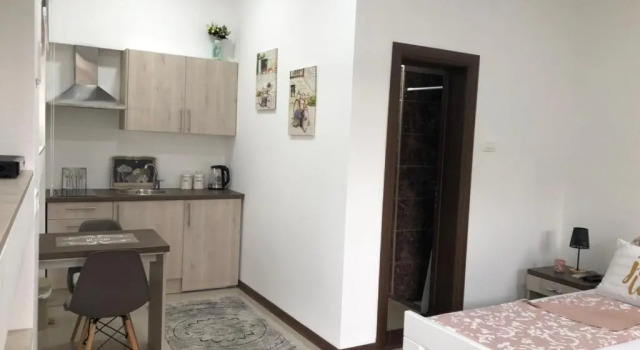 Studio apartment in Old Town- with parking