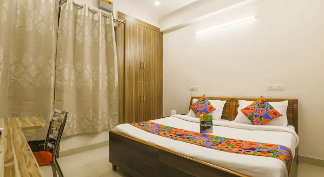 FabExpress Star Guest House