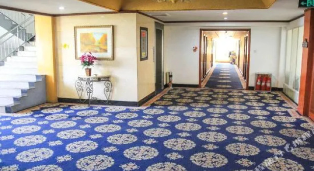 Metallurgical Hotel (Jinan Wenhua East Road)