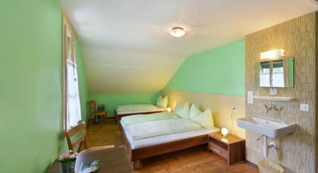 Трёхместный номер Budget Waldhotel Unspunnen