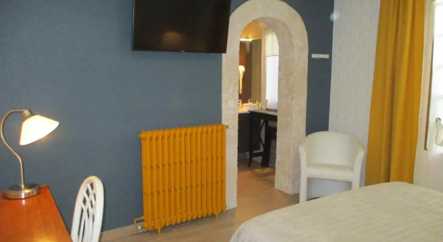 Номер Superior Logis Hôtel LAyguelade