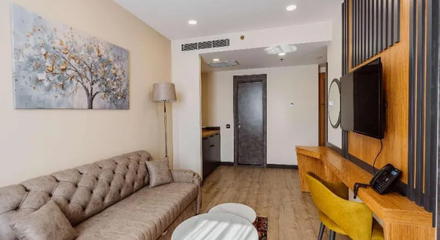 Полулюкс Отель Best Western Plus «Батуми»