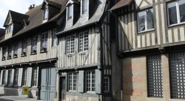 Maison 17Eme - Centre Historique De Pont L'Eveque - 10 Pers.