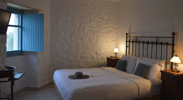 Гостевой дом Lithos Stone Suites