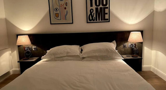 Design led Duplex Apartment in Buzzing Queens Park
