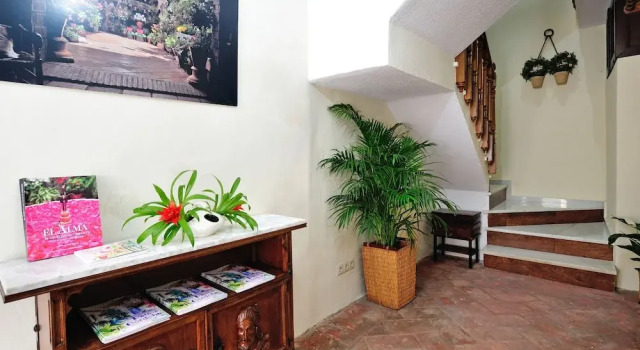 Alojamiento DePatios, Забронировать Отель Кордова Cordoba Province, рядом с Большой театр Кордовы