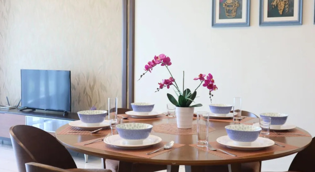 Апартаменты Grand с балконом Homi Breeze at Sutera Avenue