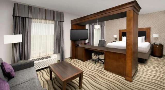 Студия Hampton Inn & Suites Tupelo/Barnes Crossing