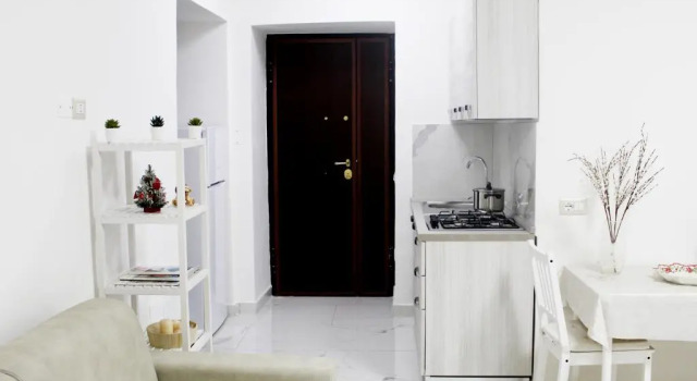 Conforti Apartment, Забронировать Апартаменты/квартира Отели Неаполя с парковкой, рядом с Кафедральный собор Неаполя, Парковка